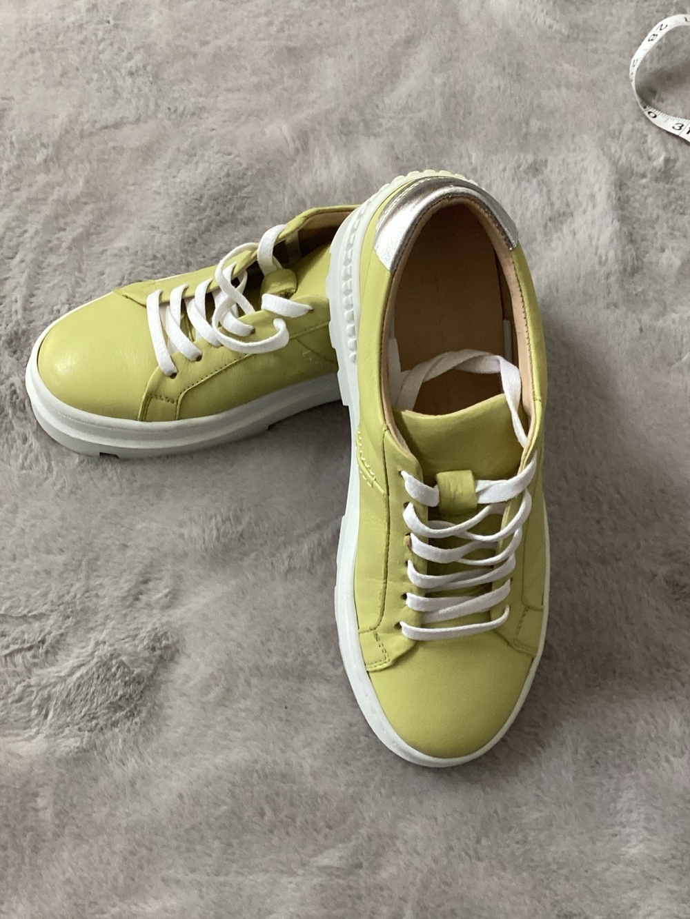 NWOT green leather Roamers